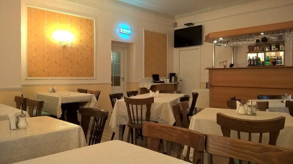 Central Hotel Narva Eksteriør billede